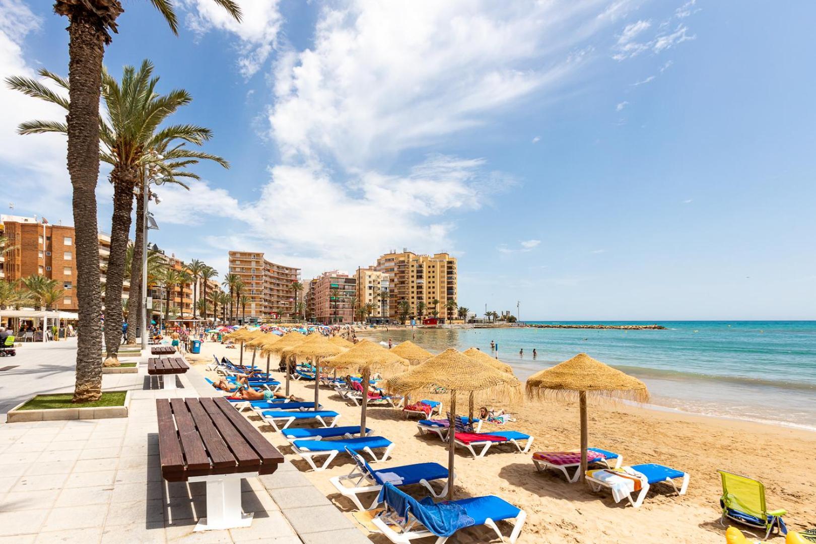 Lovely Apartment Near The Sea Torrevieja Exterior photo